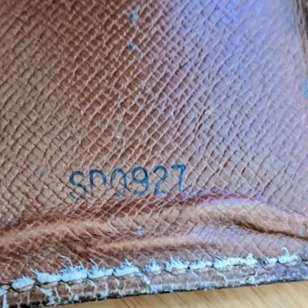 Louis Vuitton Monogram Key Holder/Wallet #1063💥PRICE DROP💥